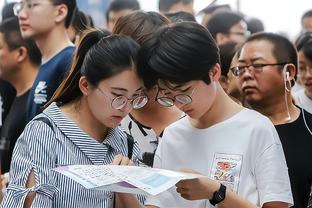 ?顶得住吗？曼联后2场对阵欧冠A组榜首拜仁和英超榜首利物浦